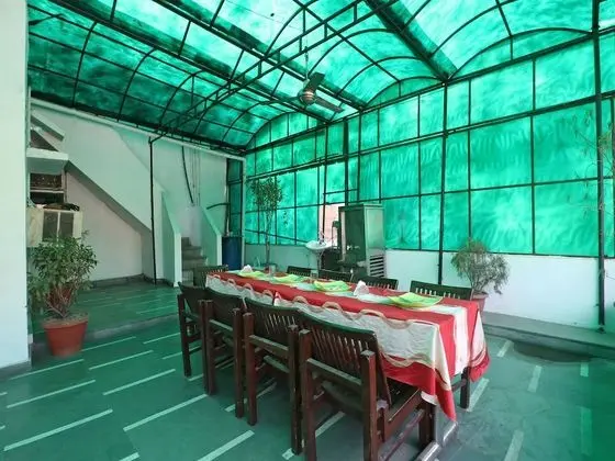 OYO 14705 Hotel India Palace - Yerinde Yemek