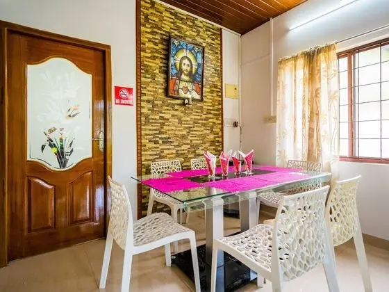 OYO 14757 Home Charming 2BHK Kundanoor - Yerinde Yemek