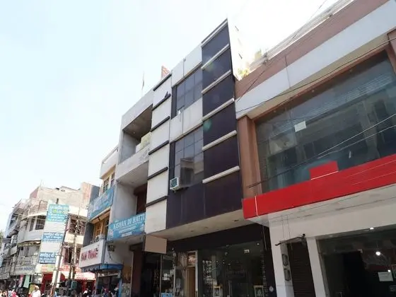 OYO 14860 Hotel Silver Star