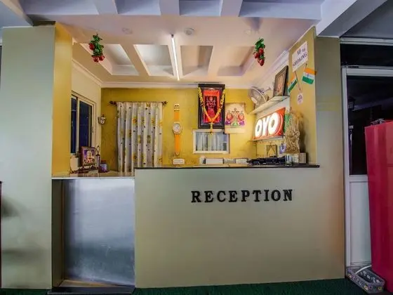 OYO 14910 Sri Ganesh Swathi Residency - Lobi
