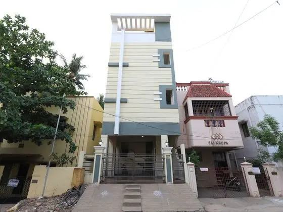 OYO 14934 Kalyani Grand