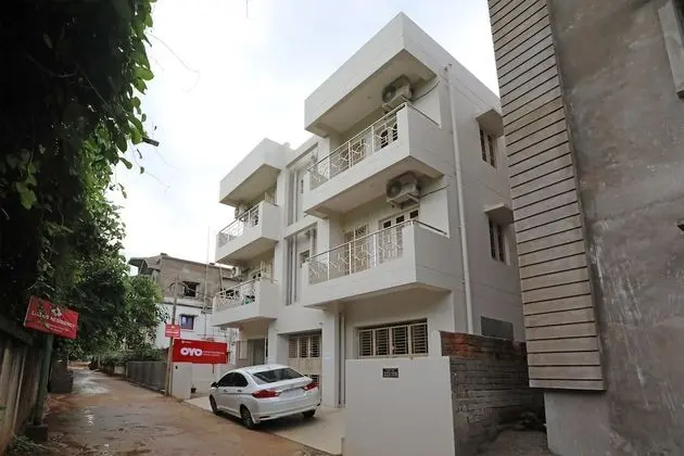 OYO 15084 Sai Lotus Residency