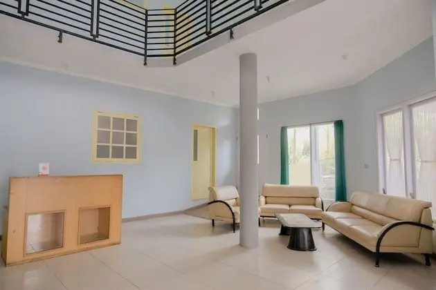 OYO 1509 Candi Panggung Family Guest House Syariah - Lobi