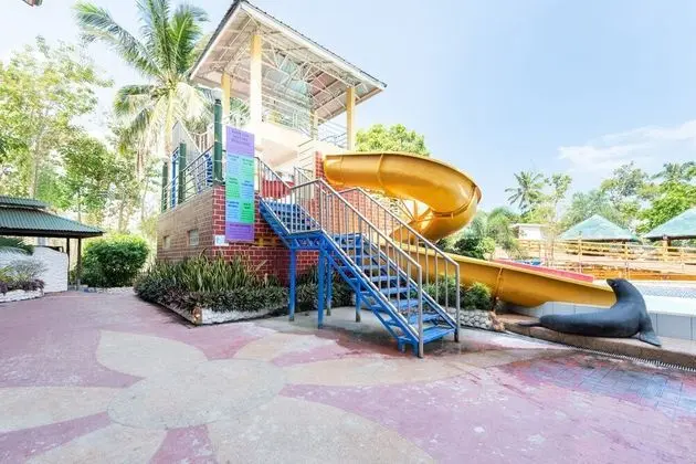 OYO 151 Tierra Mercedes Nature Resort - Havuz