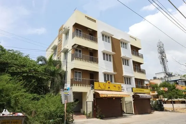 OYO 15133 Sharon Residency