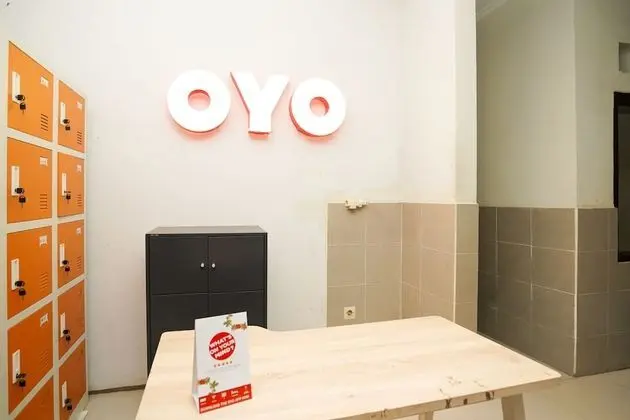 OYO 1541 Padang Pasir C-12 Residence - Lobi