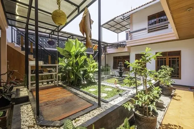 OYO 1541 Puri Cikole Asri