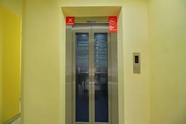 OYO 15427 Hotel Apple Grand - Lobi
