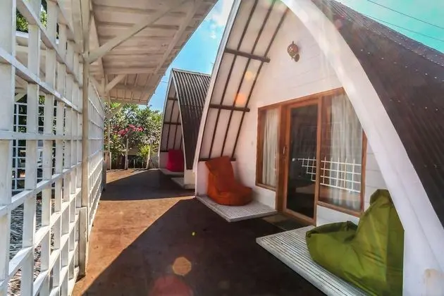 OYO 1544 Ozzy Cottage & Bungalow - Dış Mekan