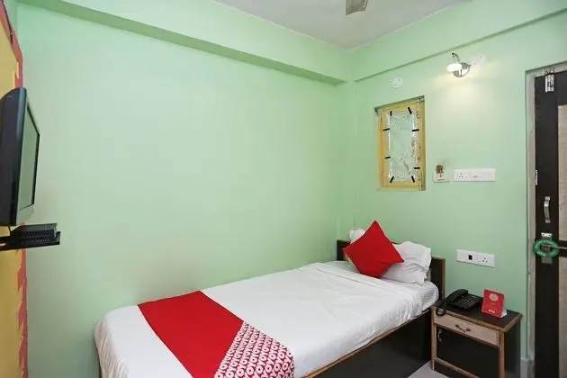 OYO 15443 Hotel Mega Palace