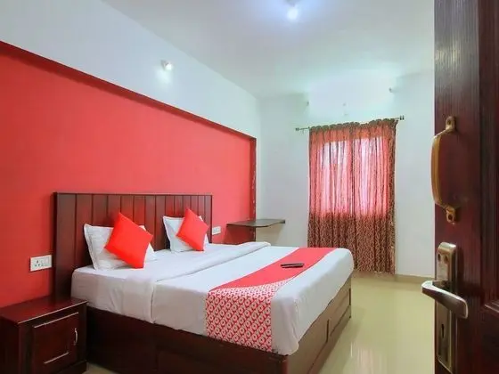 OYO 15479 Vista Suites Kalatty