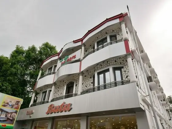 OYO 15562 AAR Palmyra Regency - Dış Mekan