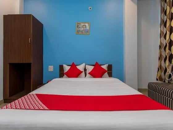 OYO 15569 Hotel Manorama Palace