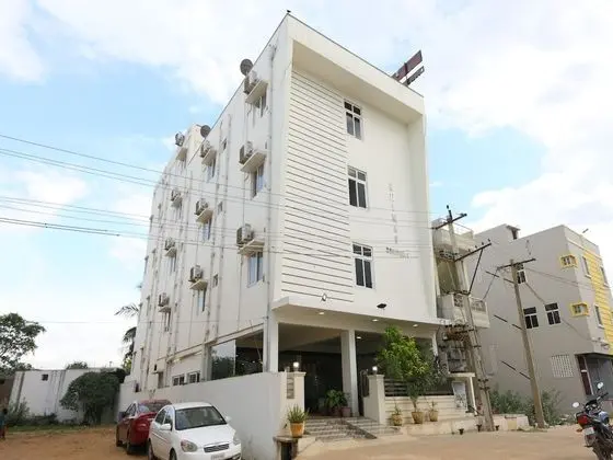 OYO 15601 Bhimas Residency