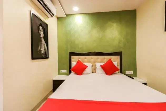 OYO 15617 Abi's Inn - Oda
