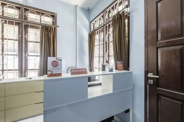 OYO 1568 Stasiun Ka Cirebon Guest House - Lobi