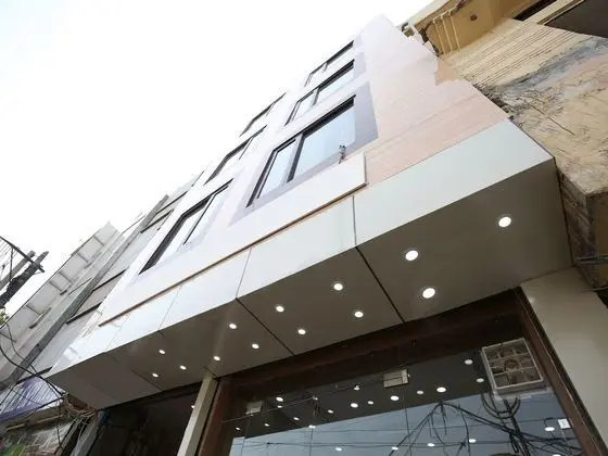 OYO 15863 Hotel Royal Vij