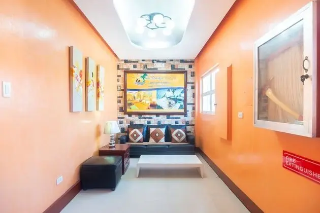 OYO 159 San Remigio Pensionne Suites - Lobi