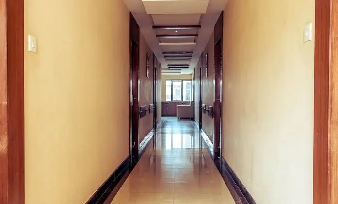OYO 1594 Hotel Landmark - İç Mekan