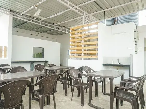 OYO 15988 Soberdreams Service Apartment - Yerinde Yemek