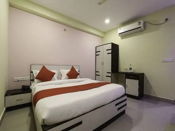 OYO 16083 Athidi Grand