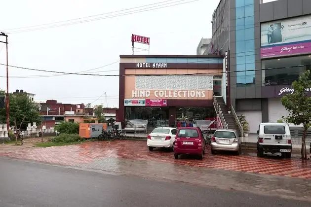 OYO 16109 Hotel Ayaan