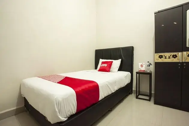 Oyo 1631 Hotel Apple