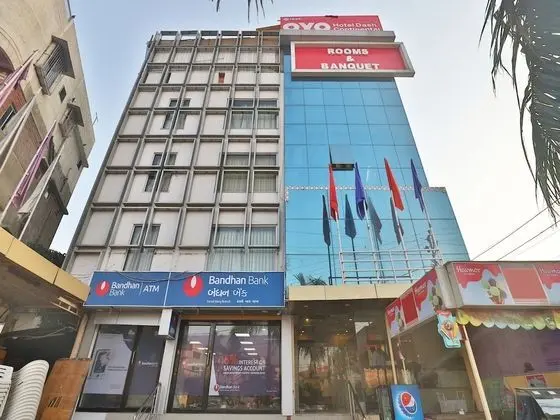 OYO 1635 Hotel Dash Continental - Dış Mekan