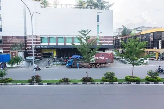 OYO 1635 New Star Hotel