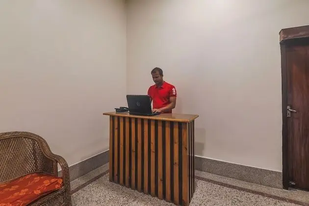 OYO 16396 Riverview Guest House - Lobi