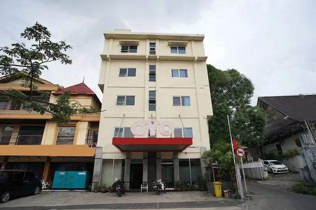 OYO 1647 Hotel Pavilliun 02 Syariah - Dış Mekan