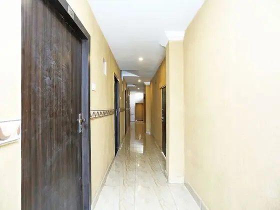 OYO 16472 Hotel Shree Balram International - İç Mekan