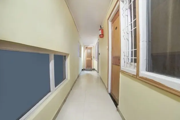 OYO 16561 Surya Holiday Home - Lobi