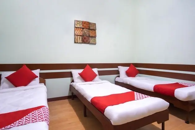OYO 166 Maanyag Pension House