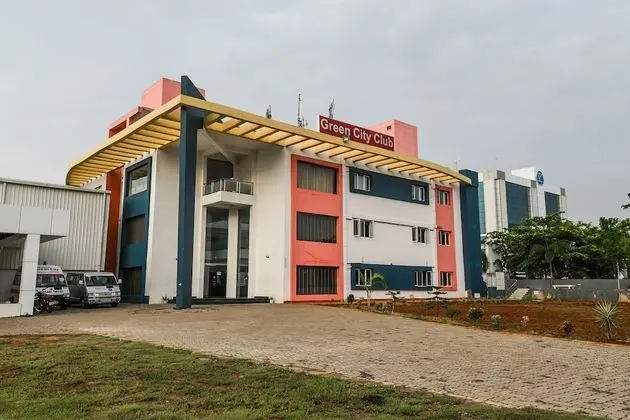 OYO 16633 Green City Club House