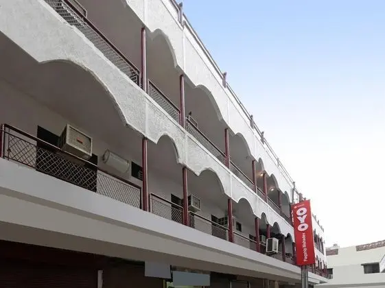 OYO 16642 Flagship Hotel Mahadev