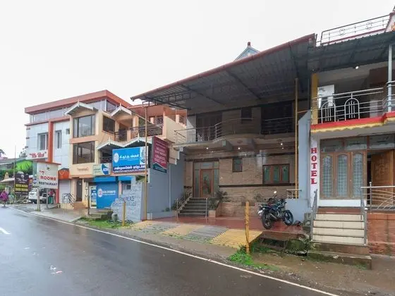 OYO 16645 Hotel Grand Palace