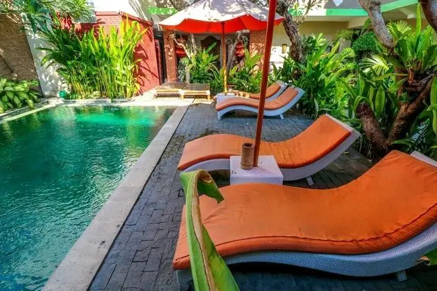 OYO 1666 Grand Pudjawan Hotel - Havuz