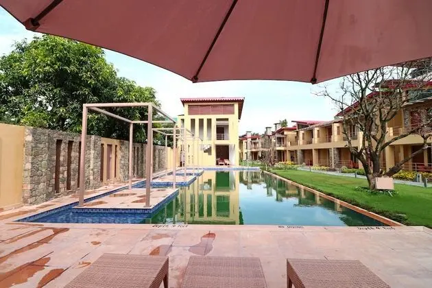 OYO 16679 Vasavana A Boutique Resort - Havuz