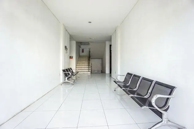 OYO 1693 Edward Residence Malalayang - İç Mekan