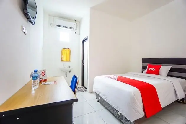 OYO 1693 Edward Residence Malalayang - Öne Çıkan Resim