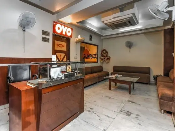 OYO 16933 Hotel Sunrize - Lobi