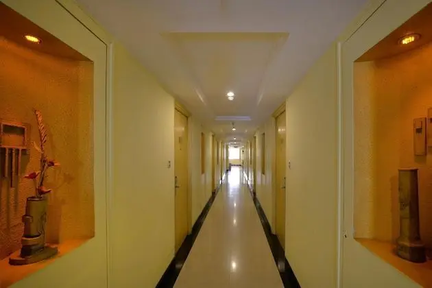 OYO 1701 Hotel NKM's Grand - İç Mekan