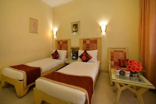 OYO 1701 Hotel NKM's Grand - Oda