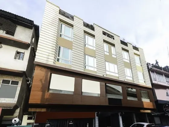 OYO 17016 Galaxy Inn - Dış Mekan