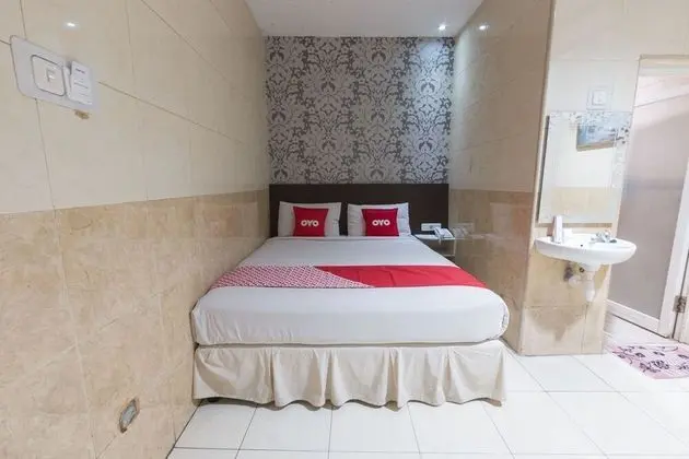 OYO 1702 Harmoni Inn Makassar