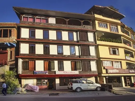 OYO 17039 Hotel Omkar
