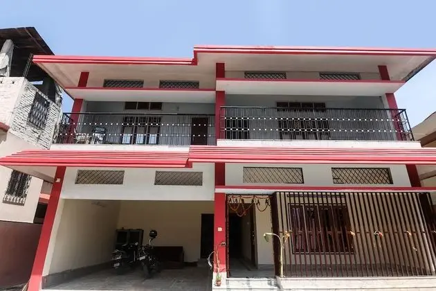 OYO 17077 Elegant Guest House - Dış Mekan