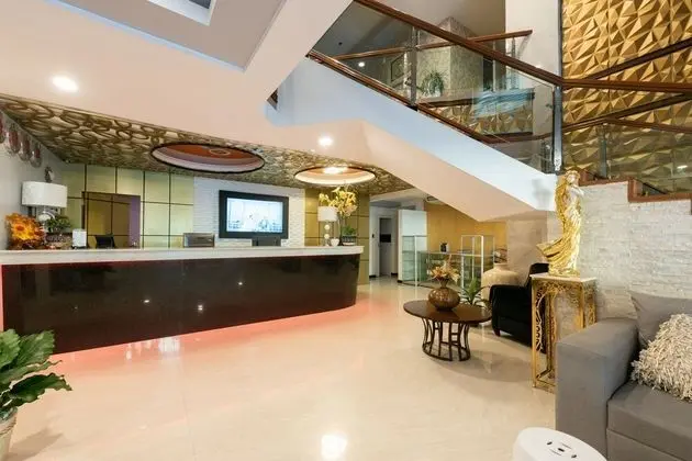OYO 171 Amore Hotel - Lobi