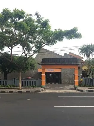 OYO 1710 Hotel Budi Famili 2 Syariah - Dış Mekan